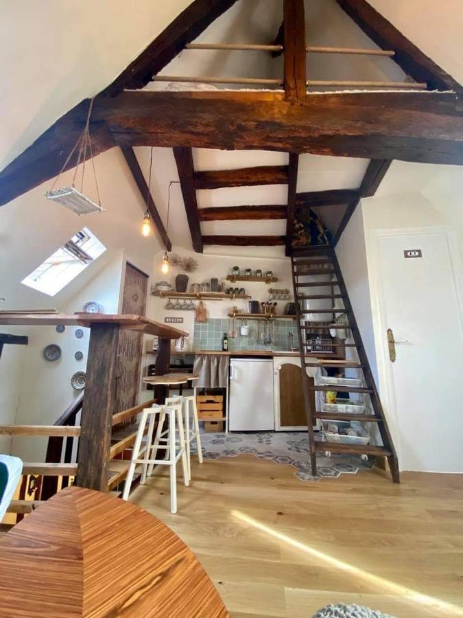 Bienvenue A Indra Apartment Vannes Bagian luar foto