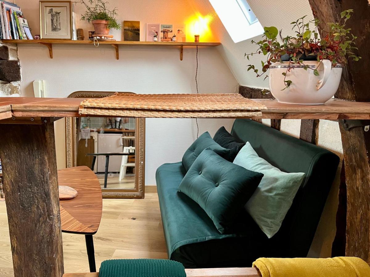 Bienvenue A Indra Apartment Vannes Bagian luar foto